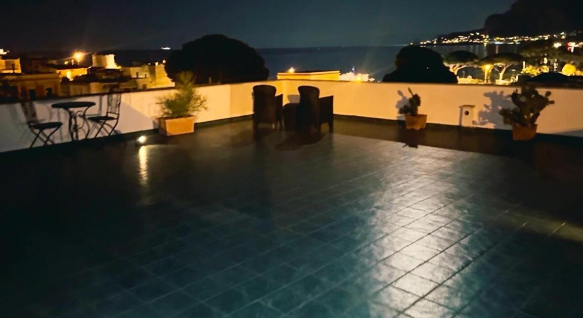 מונדלו Mongibello Rooftop מראה חיצוני תמונה